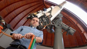 Astrónomo del Vaticano dice que es posible la vida extraterrestre