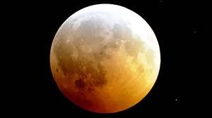 ¿Por qué la Luna no es una esfera perfecta?