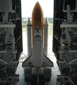 Dos maestros integran tripulación del Discovery